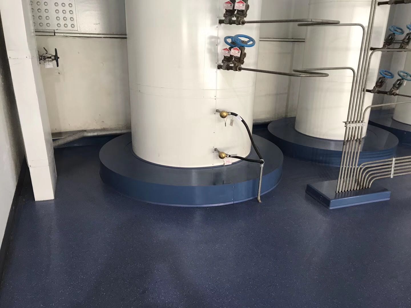穿牆護套